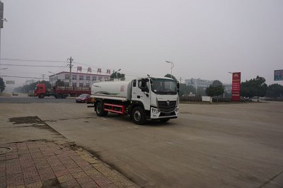 福（fú）田    12-15噸   灑水車