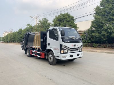 東風D6     5-6方壓縮式垃圾車