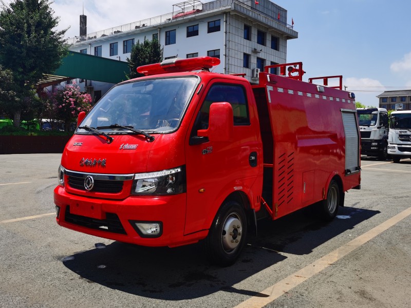 東風途逸（yì）    1噸     水罐消防車