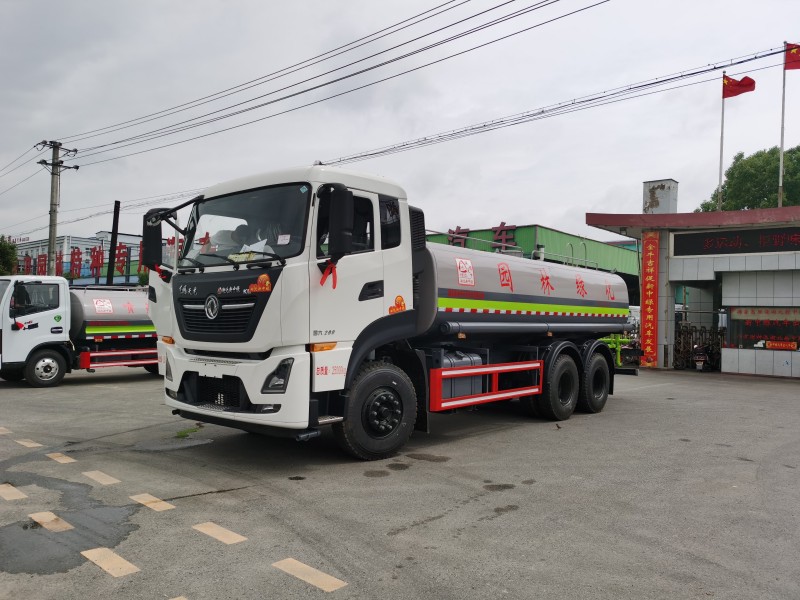 東風天龍型   15-18噸  綠化噴灑車