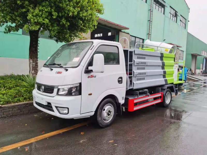 東風途逸   藍牌 多功能抑塵車